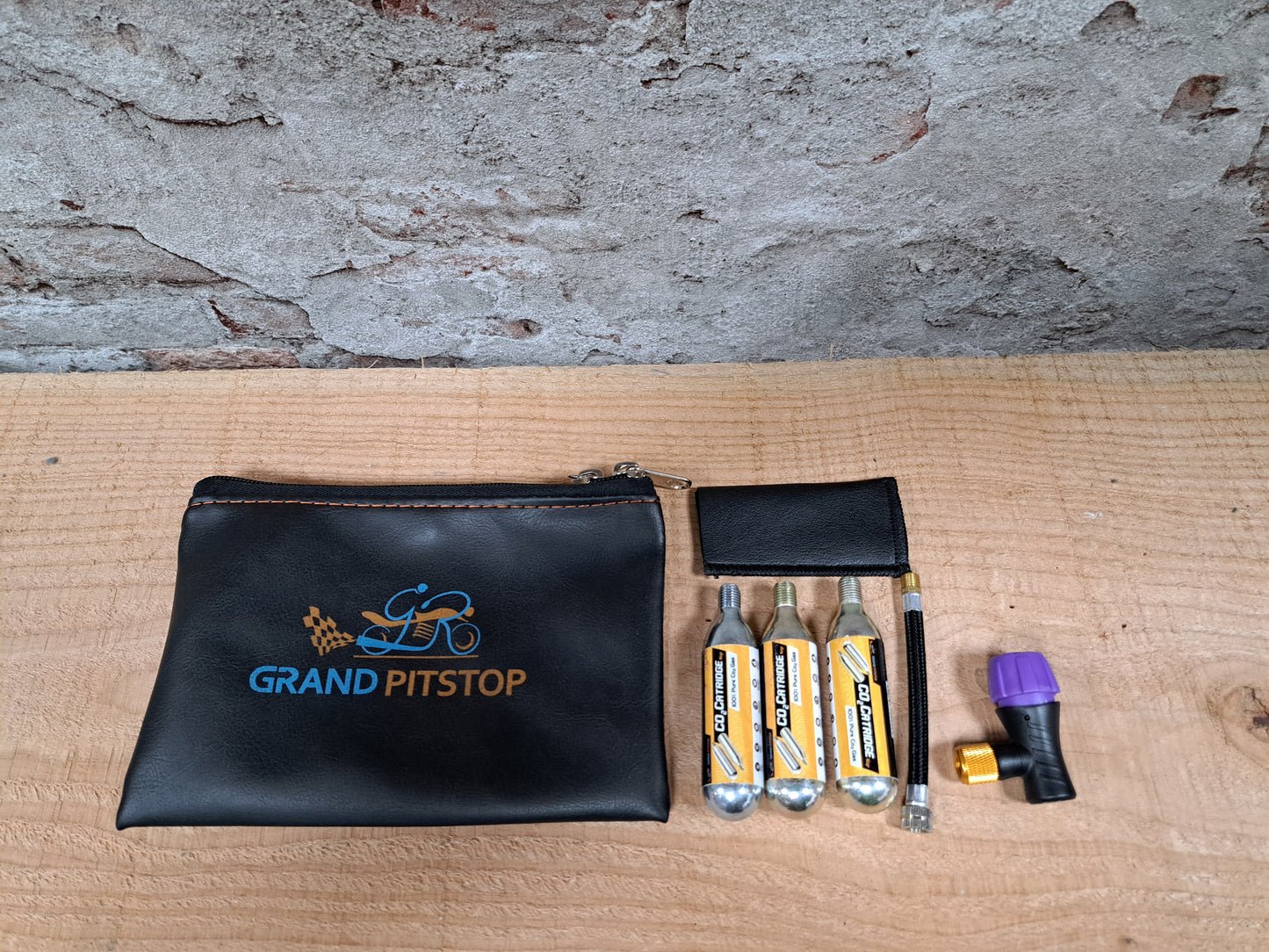 GrandPitstop bandenpomp incl. CO2 cilinders