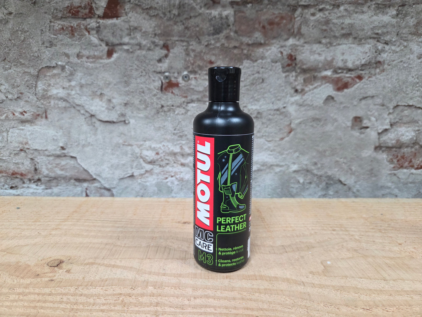 MOTUL M3 perfect leather