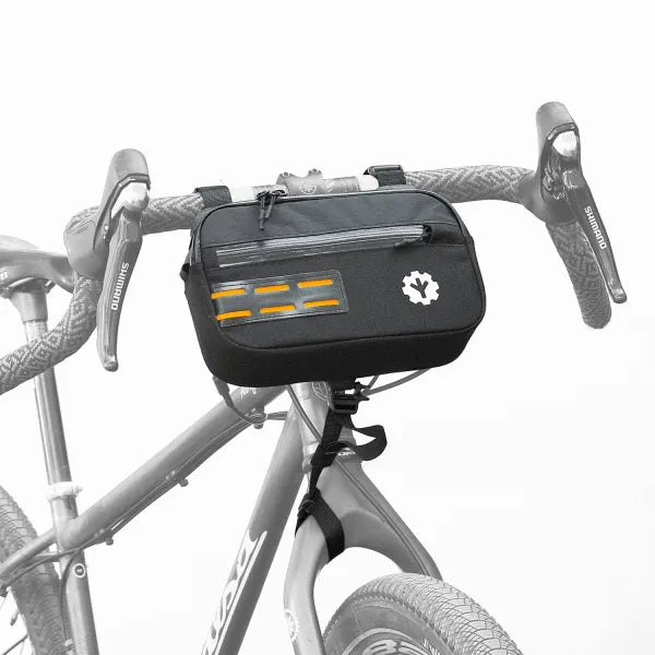 CHOIKE Lapabag 3L waterbestendige modulaire stuurtas zwart voor bikepacking detail op dropper stuur