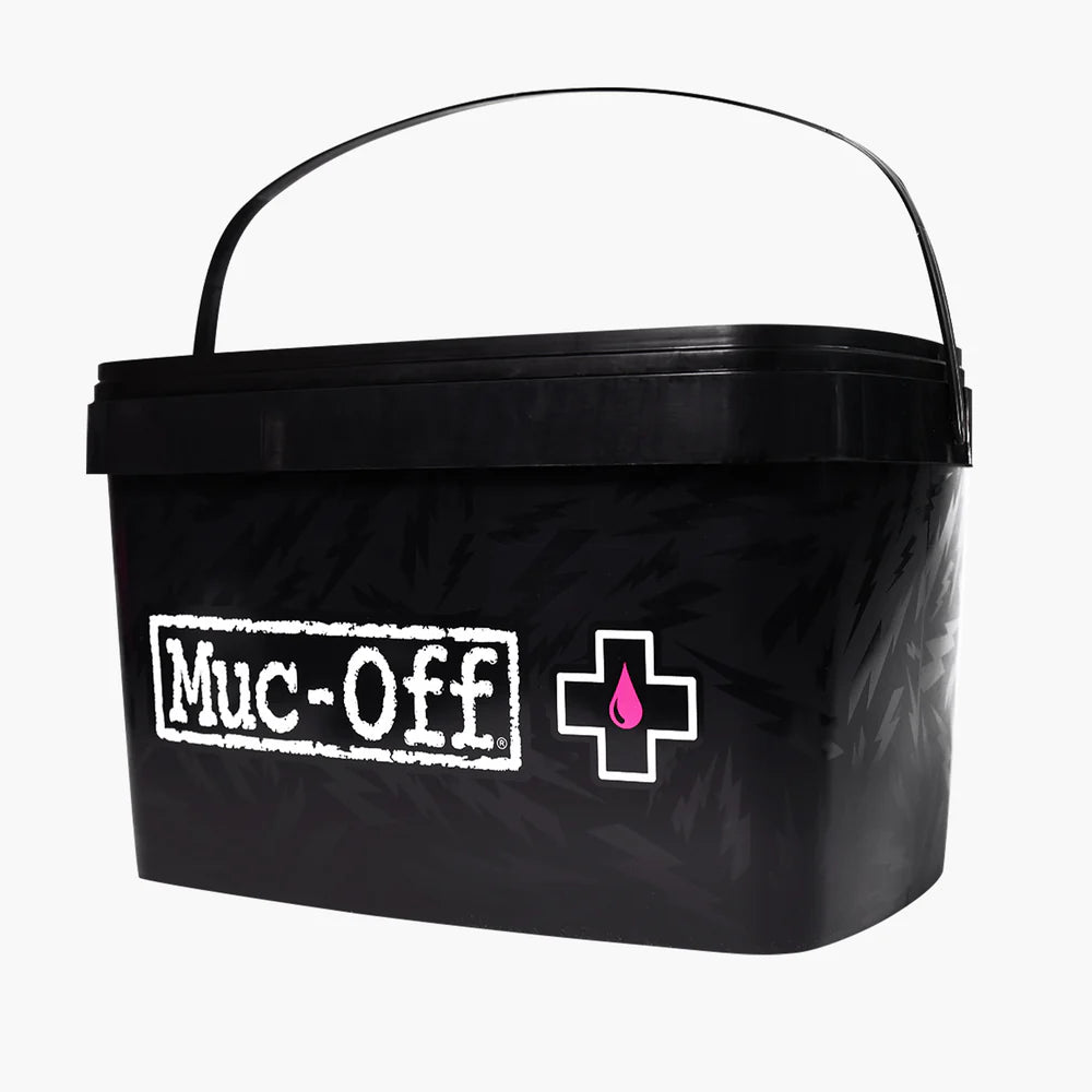 Muc-Off 8 in 1 motorcycle kit