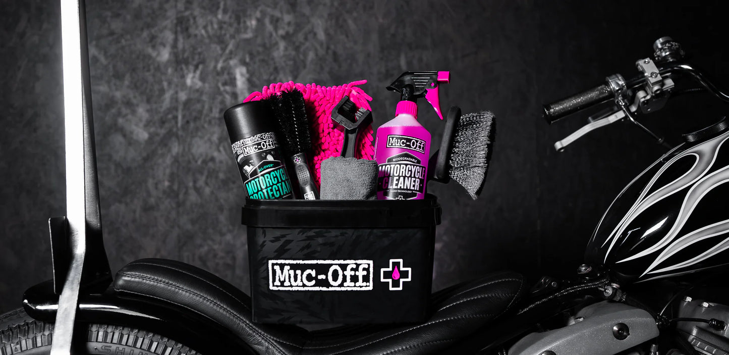 Muc-Off 8 in 1 motorcycle kit