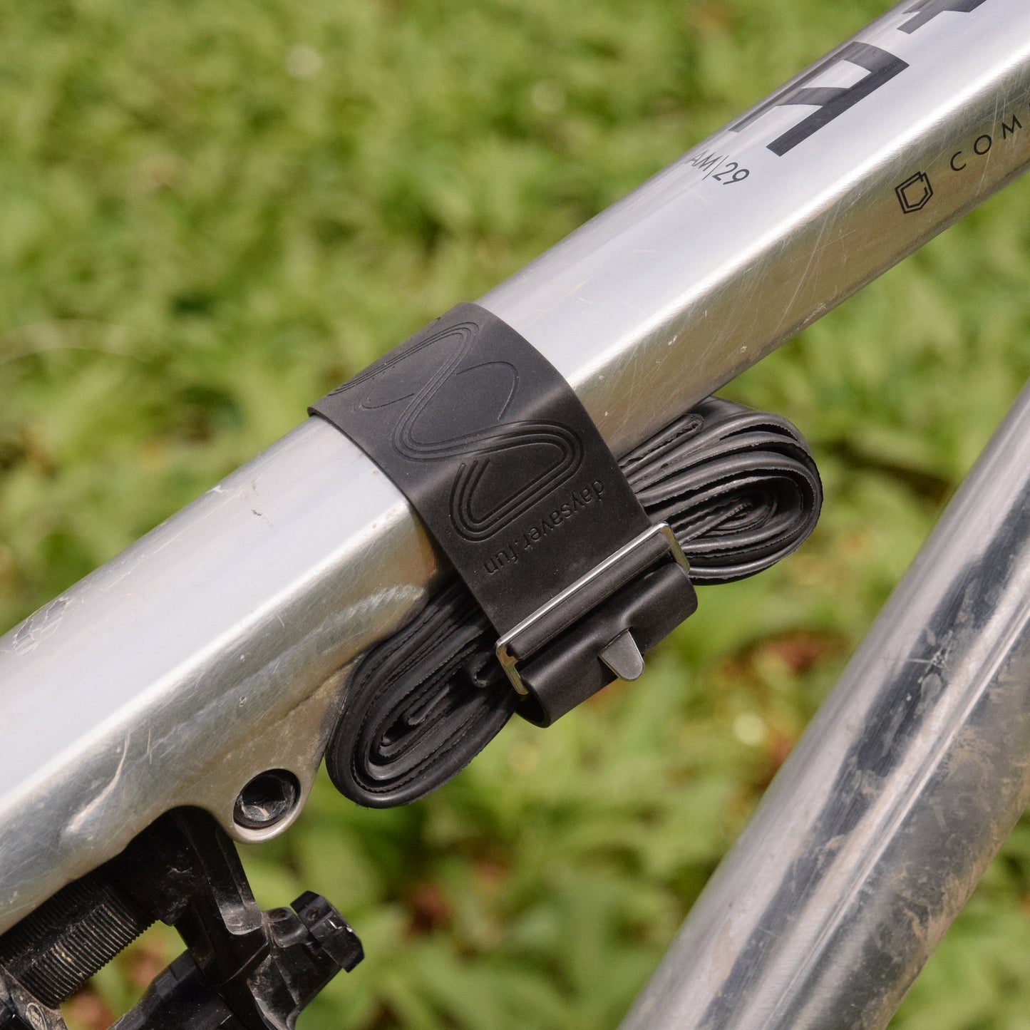 DAYSAVER whip strap