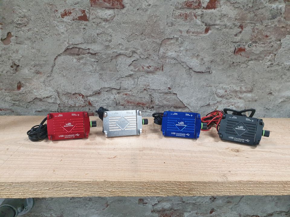 GrandPitstop telefoonhouder Claw (met USB)