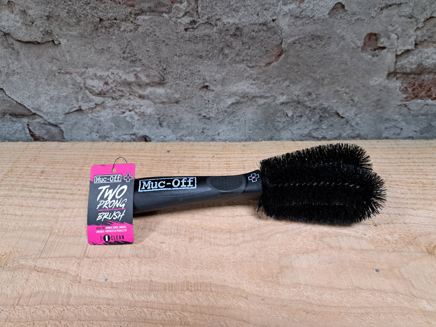 Muc-Off Two Prong Brush