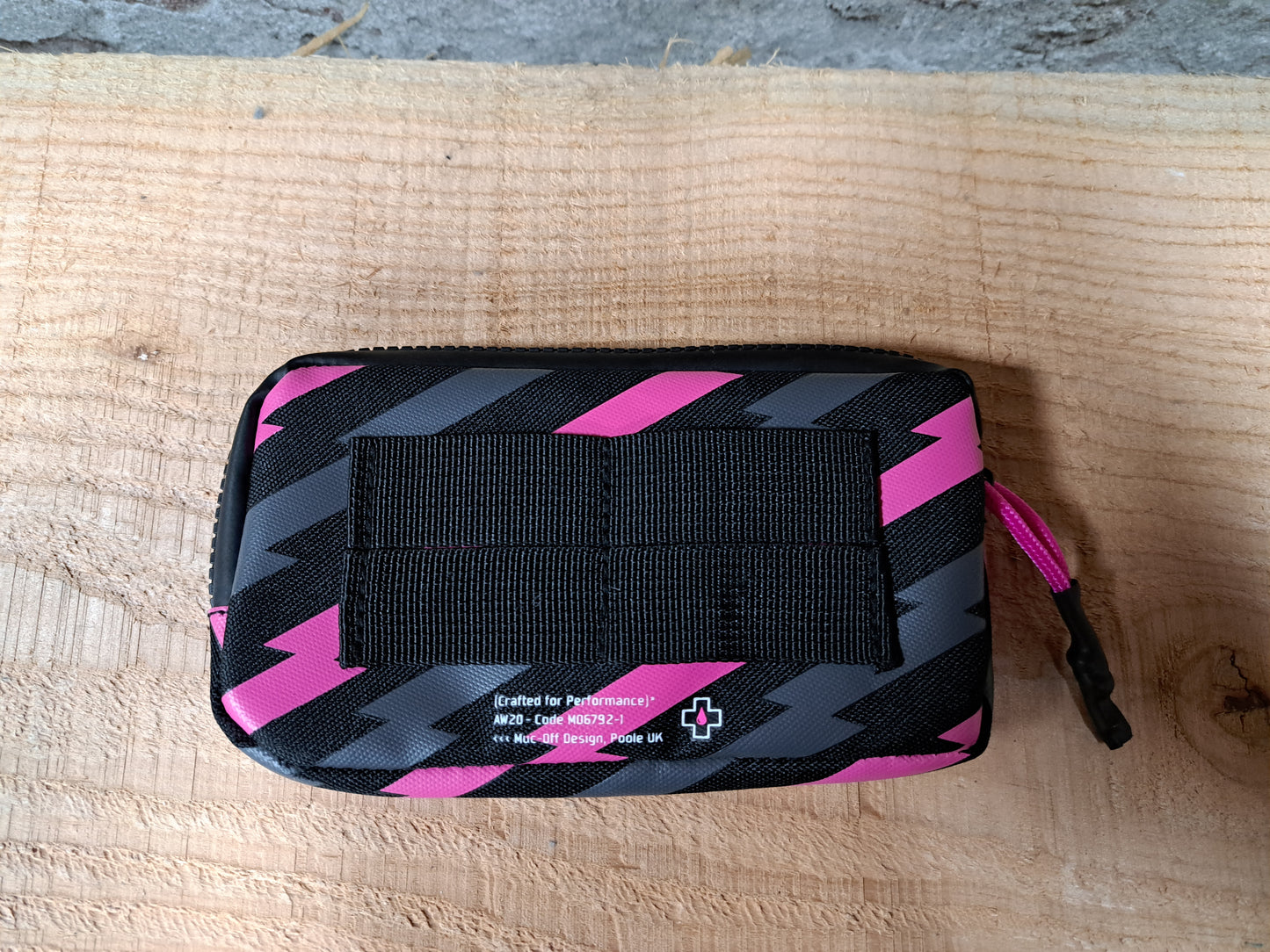 Muc-Off Essentials Case V1