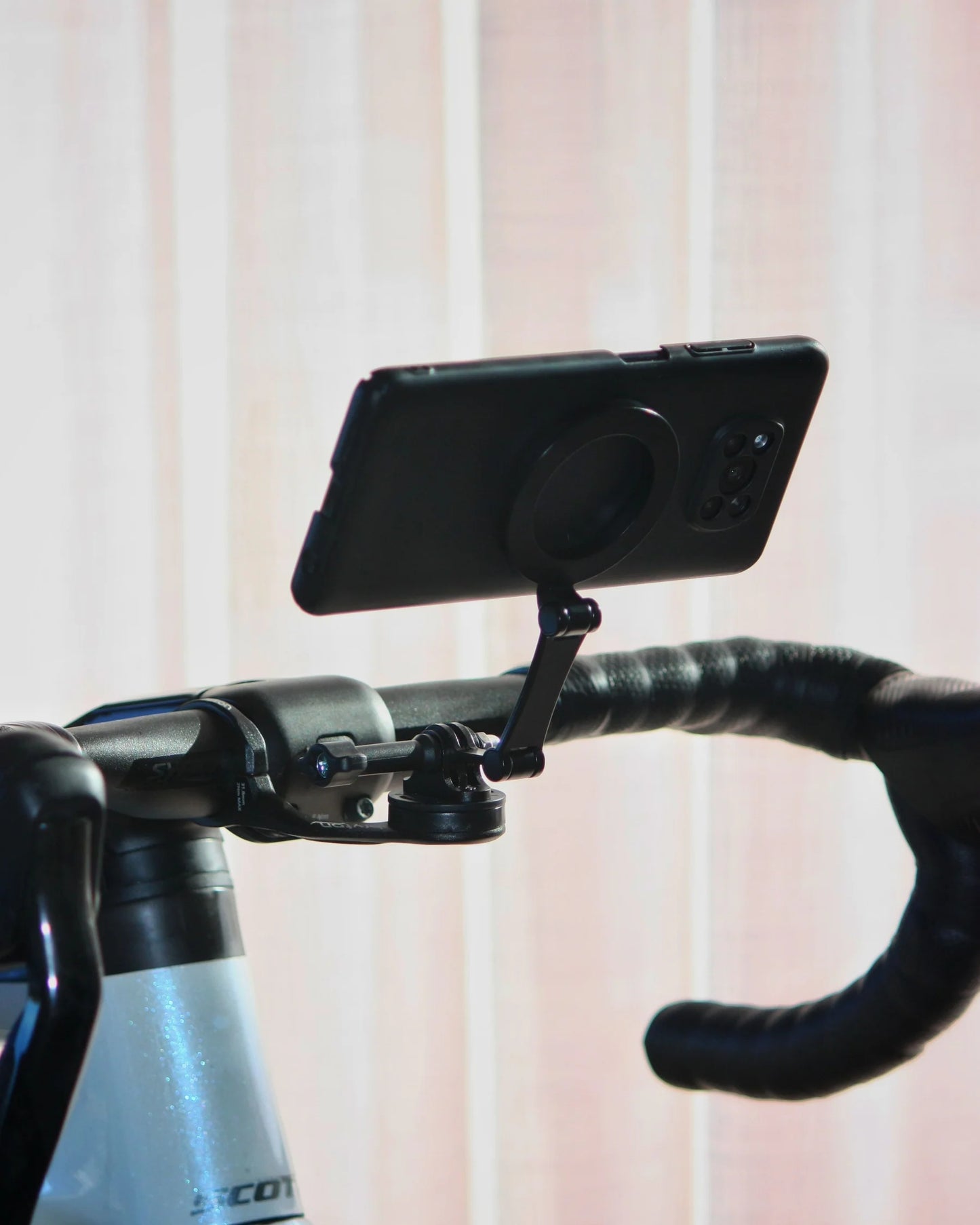 CRAFT CADENCE magnetic indoor phone mount