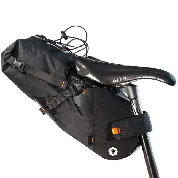 CHOIKE gravel seatbag - op een witte achtergrond