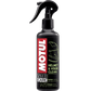 MOTUL M1 helmet & visor clean