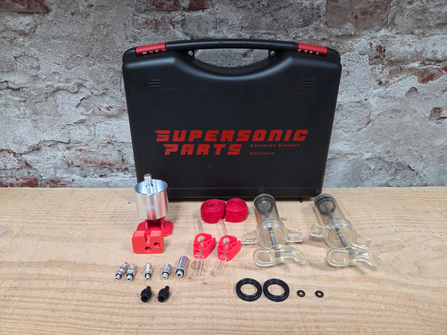 SUPERSONIC PARTS rem ontluchtingsset voor minerale olie
