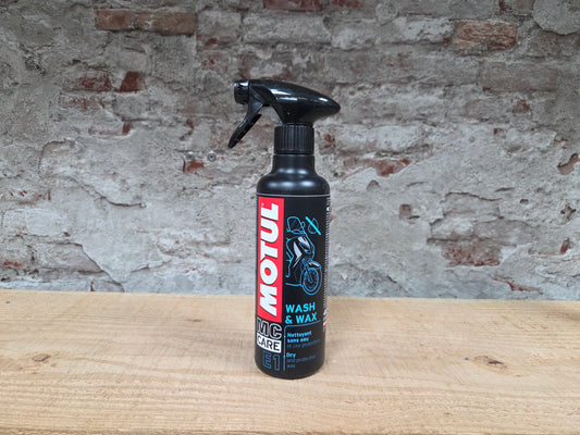 MOTUL E1 wash & wax