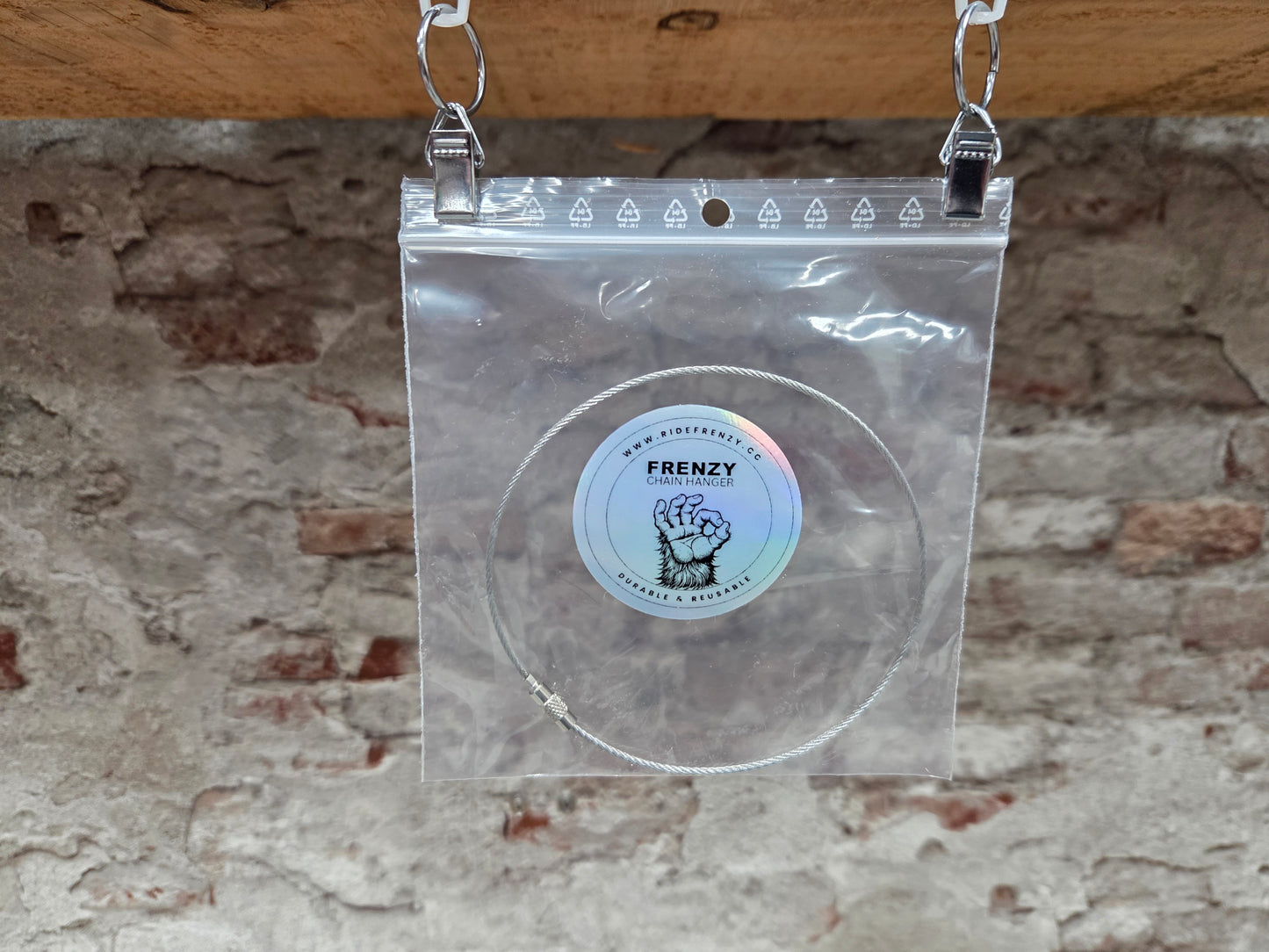 winkelfoto FRENZY chain hanger