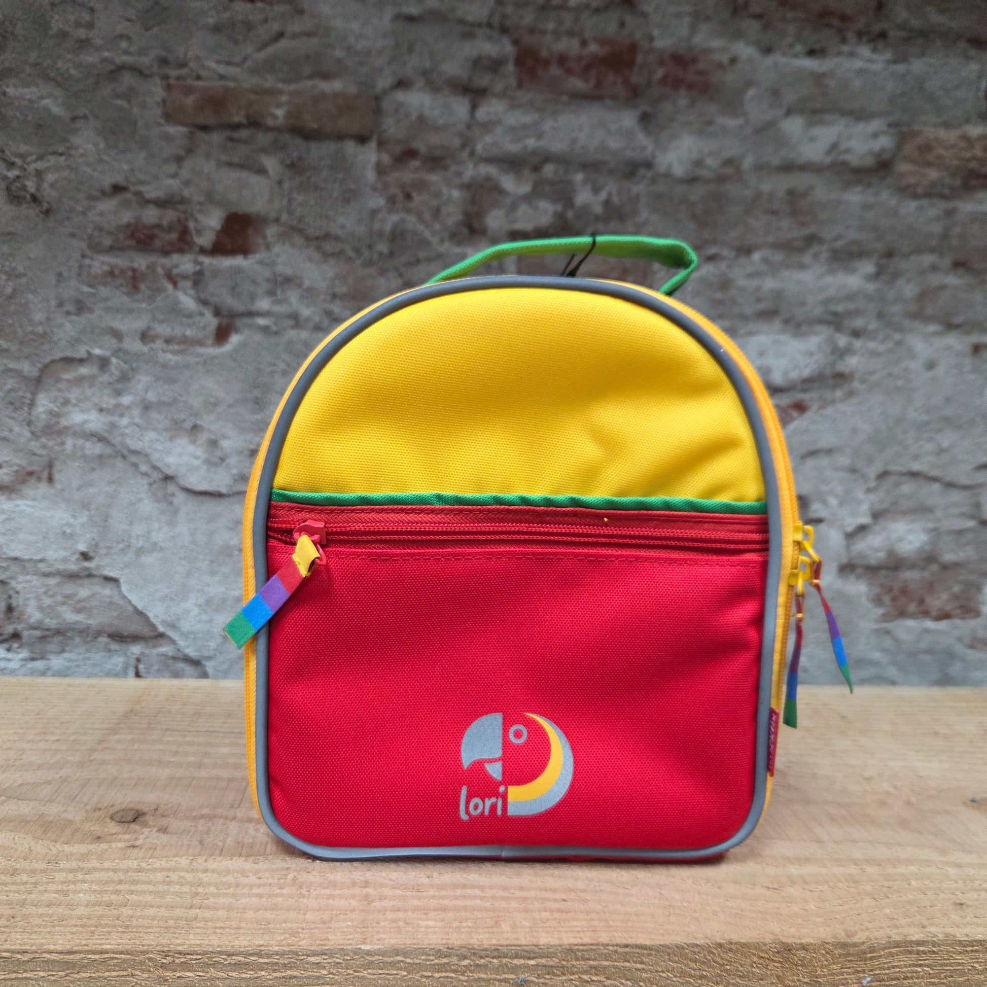 KLICKFIX STUURTAS LORI IN DE  SHOWROOM
