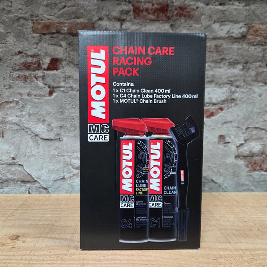 MOTUL Chain Care Racing Pack in de verpakking en in de winkel