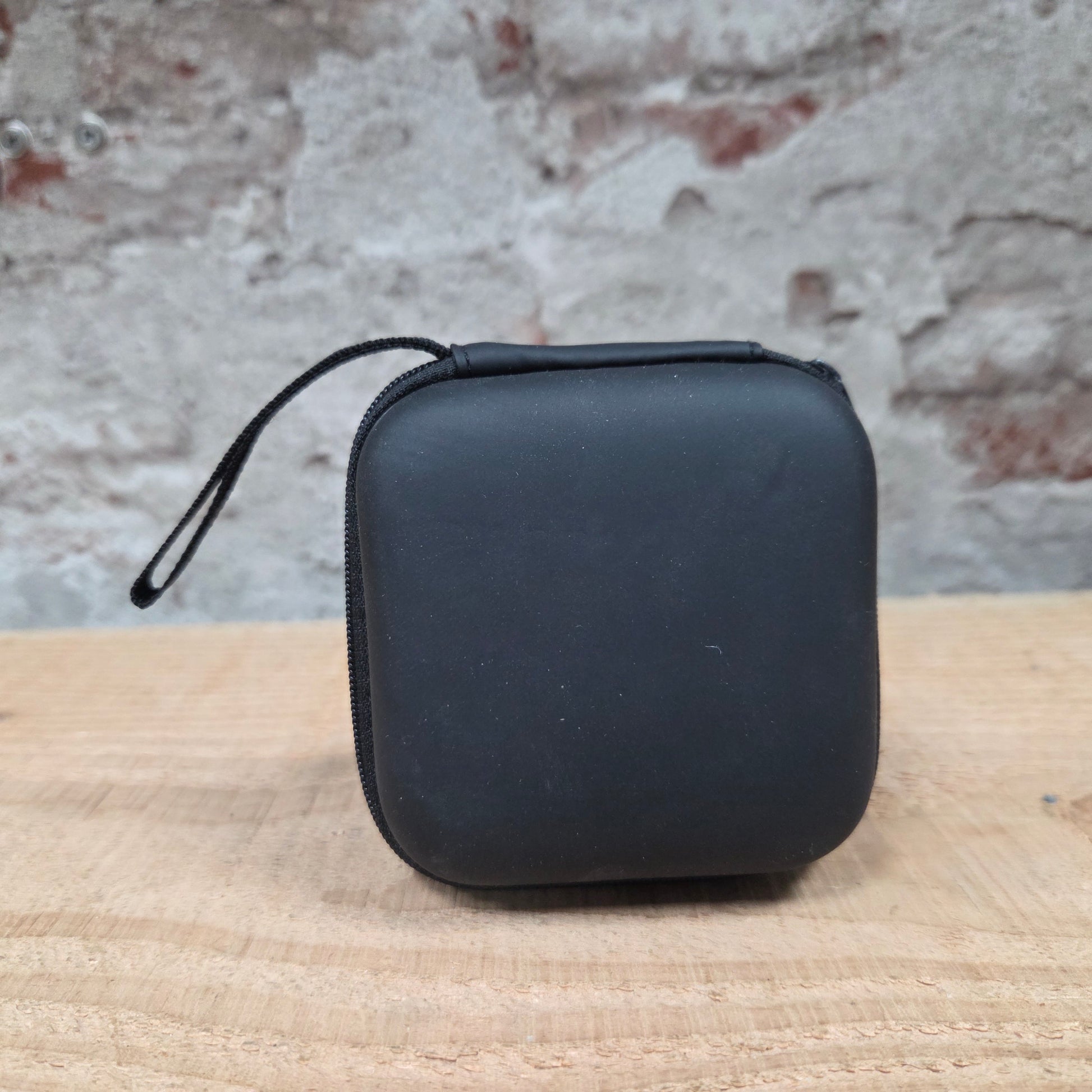 Craft Cadence mini pomp case - compacte zwarte EVA beschermhoes met rits voor elektrische fietspomp