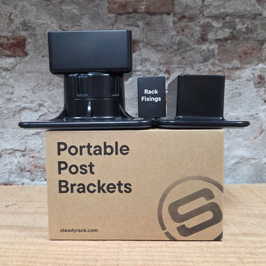 STEADYRACK portable post brackets - montage op een staander