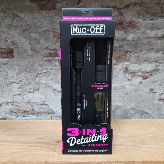 Muc-Off 3-in-1 Detailing Brush Set - in de verpakking
