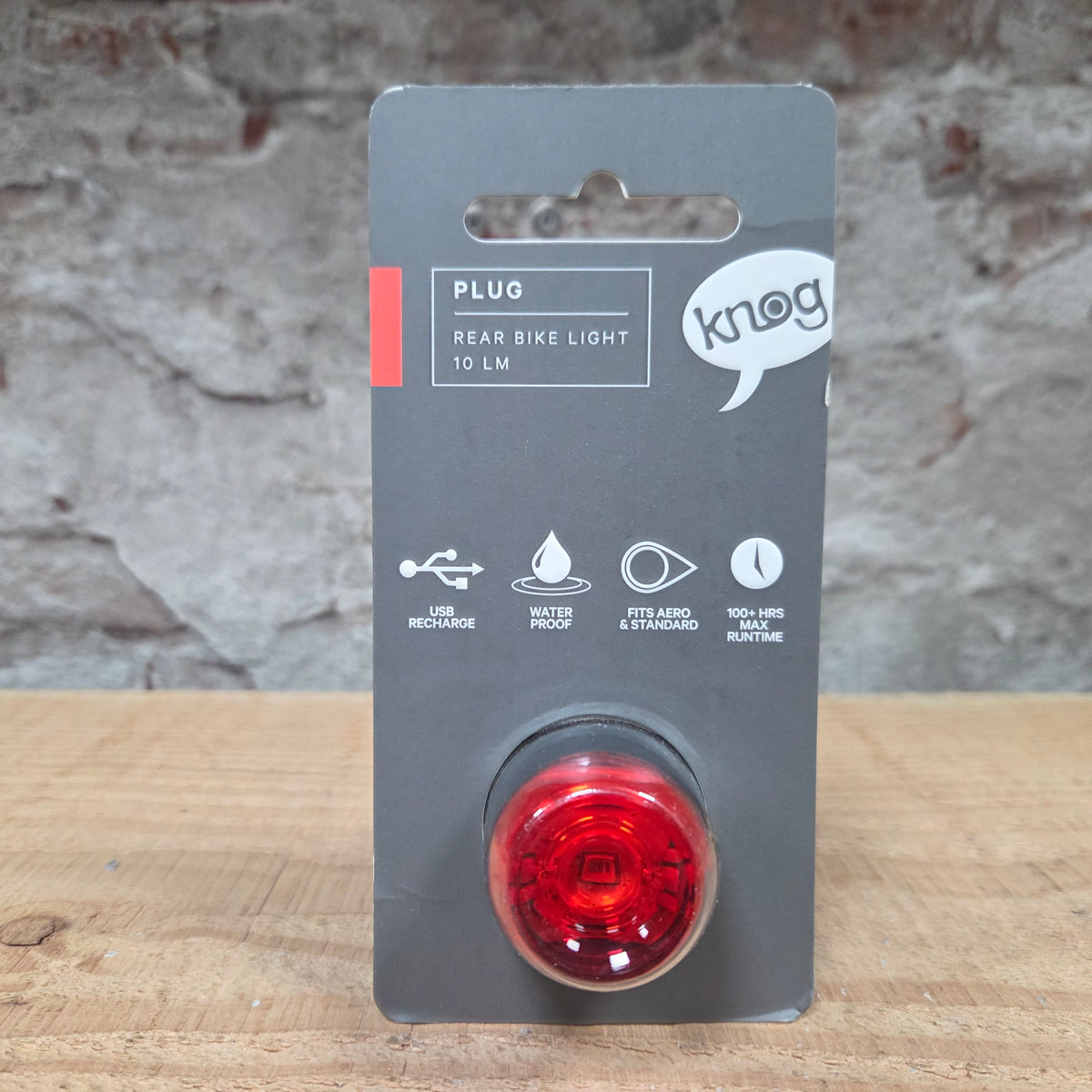KNOG Plug Rear Bike Light - in de verpakking