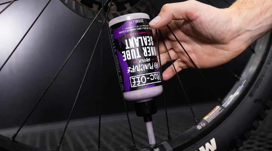 MUC-OFF Inner Tube Sealant - aangesloten op het ventiel