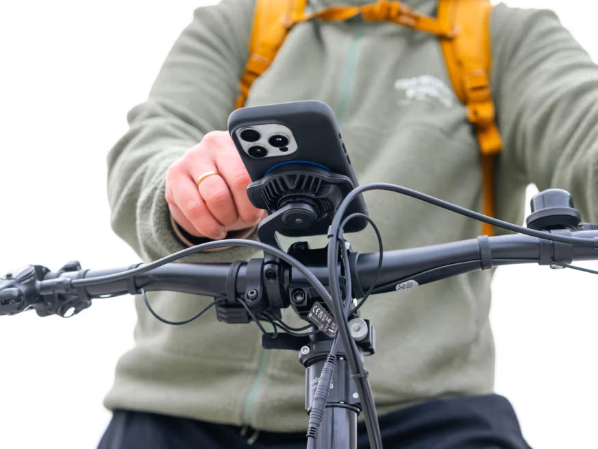 QUAD LOCK wireless charging head cycle