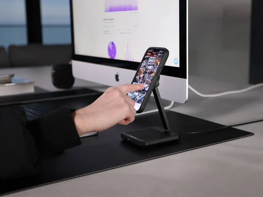 Quad Lock MAG DUAL DESKTOP WIRELESS CHARGER