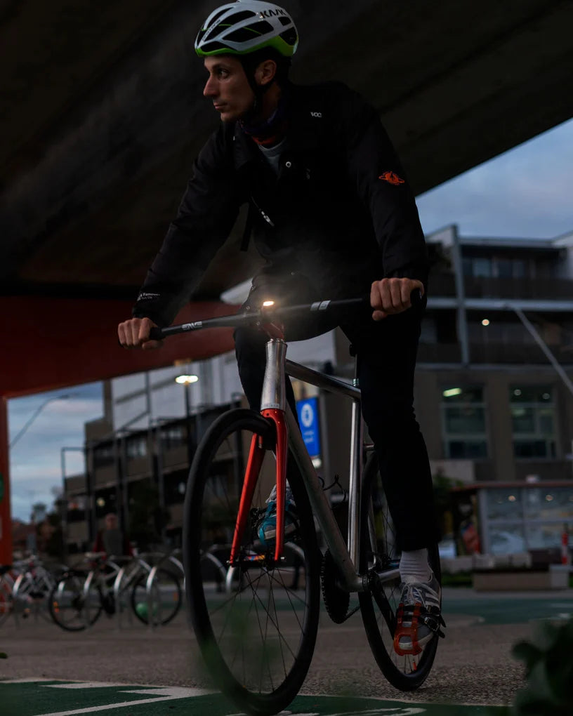 KNOG Frog Front Bike Light - brandend in het donker