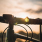 KNOG Blinder Mini Front Bike Light - cross aan het stuur aan