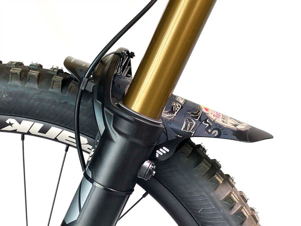 AMS x Red Bull Hardline Mud Guard – Spritzschutz