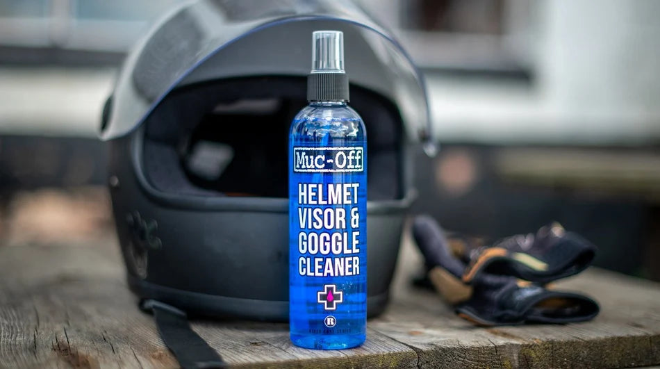 MUC-OFF helmet cleaning kit