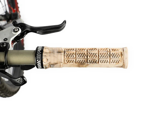 AMS X Bernard Kerr RISE grips - rechter grip voorkant
