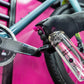 MUC-OFF Dark Energy Chain Wax Care Kit - cleaner spuiten op de ketting