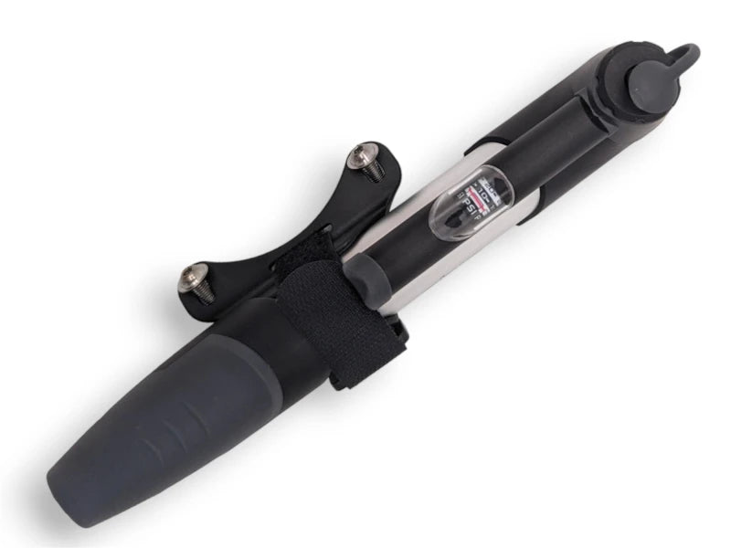 GIYO GP-961A Minipomp - close up manometer