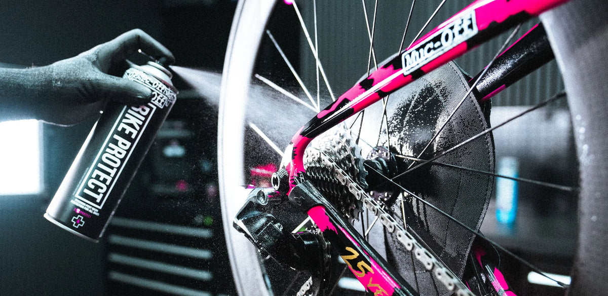 MUC-OFF Road & Gravel Disc Brake Covers - spuit materiaal komt op de covers