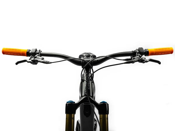 ALL MOUNTAIN STYLE Rise grips - gemonteerd op stuur