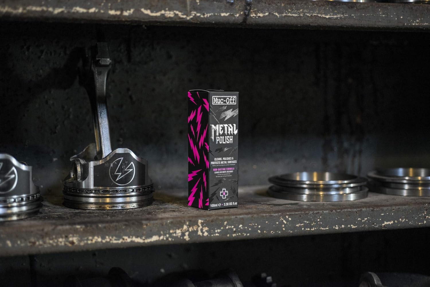 MUC-OFF Metal Polish resultaat op gepolijst metaal