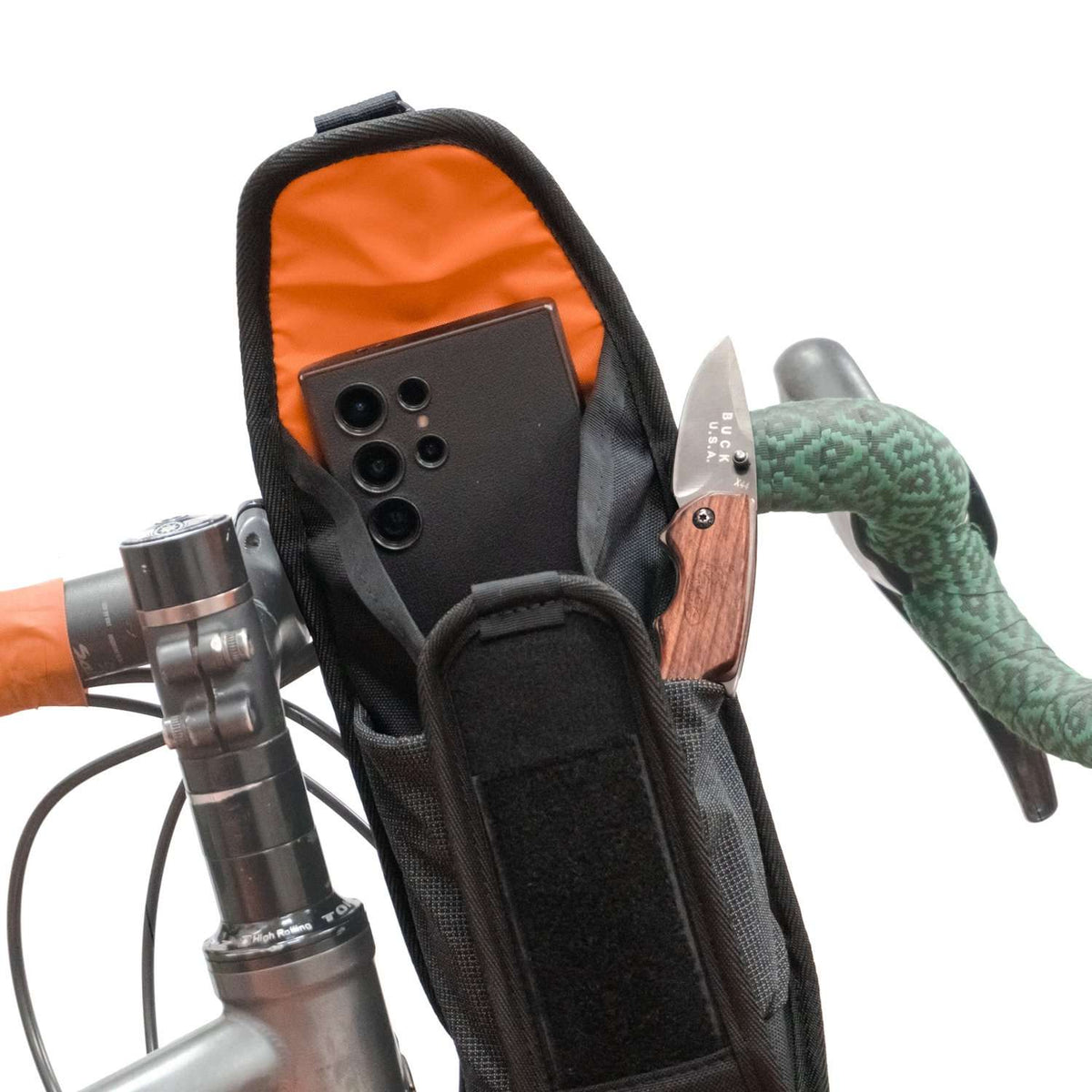 CHOIKE multipocket - aan het stuur geopend met inhoud