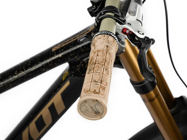 AMS X Bernard Kerr RISE grips 