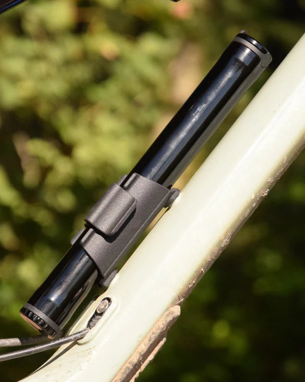 DAYSAVER pump frame mount