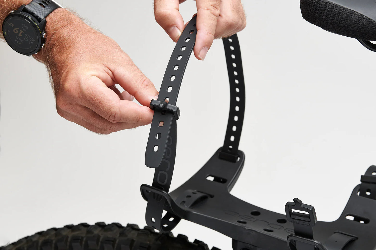 AEROE stretchlock strap