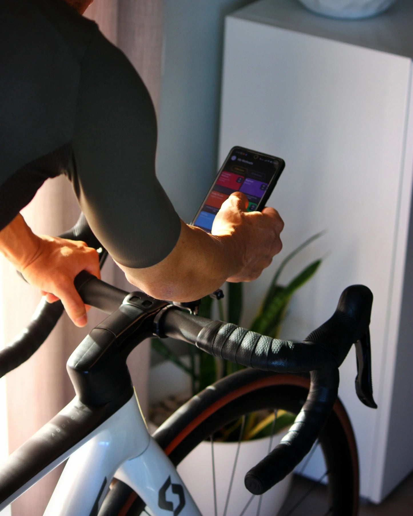 CRAFT CADENCE magnetic indoor phone mount