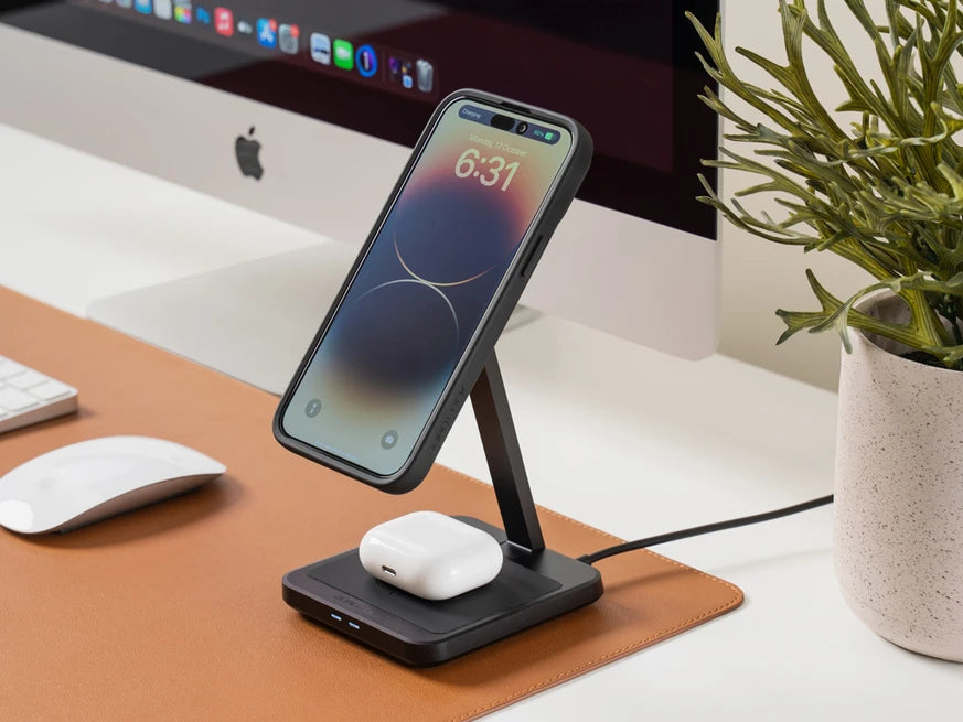 Quad Lock MAG DUAL DESKTOP WIRELESS CHARGER BikerGadgets