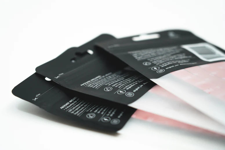 HIGHTAIL bevestigingsclip gemonteerd in motorhelm voor Hair Protector haarbescherming