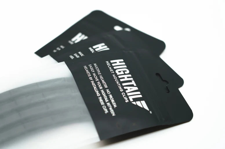 Detail HIGHTAIL helmclip installatie met 3M primer voor stevige bevestiging aan helm