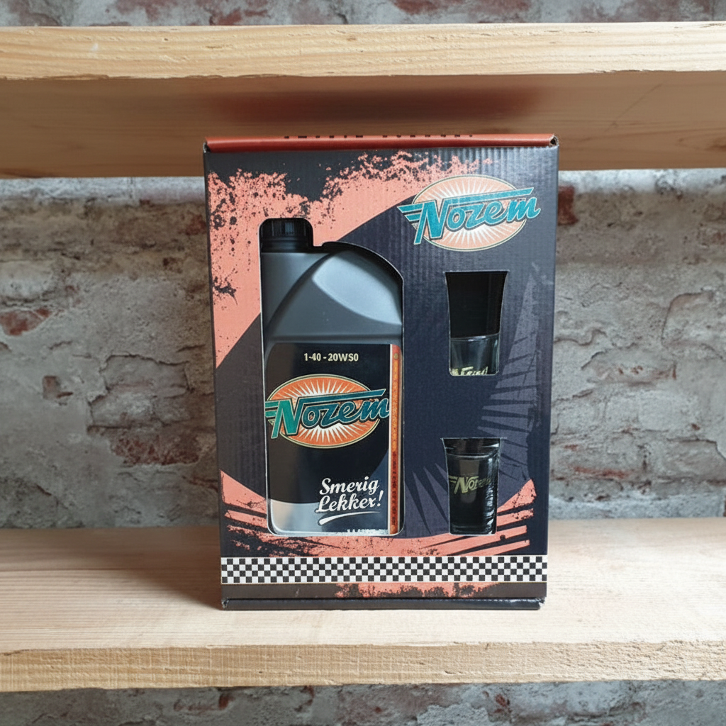 NOZEM OIL 1L geschenkpakket met fles en 2 shotglaasjes - alcoholische drank met chilipeper en citrus