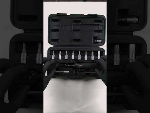 Demonstratie van de Sumart Torque-12 12-delige momentsleutel set in gebruik op een mountainbike. Toont het nauwkeurig instellen van aandraaimomenten voor fietsonderhoud.